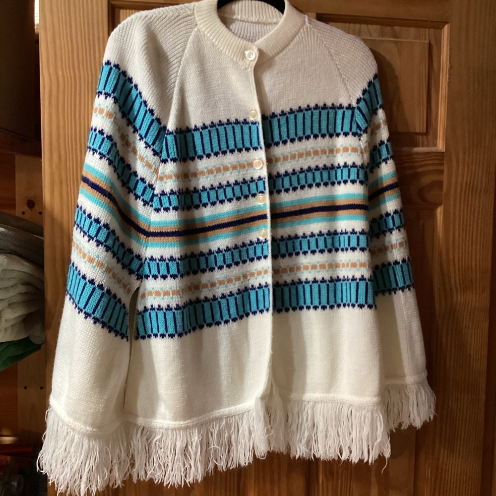 Women’s Vintage Knit Poncho - size unknown